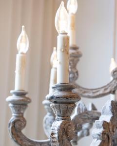 French 20th Century Carved and Painted Wood Twelve Light Chandelier - 4298996