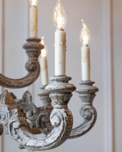 French 20th Century Carved and Painted Wood Twelve Light Chandelier - 4299030