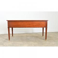 French 20th Century Mahogany and Leather top Desk - 4596571