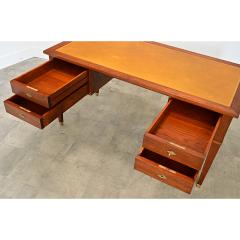 French 20th Century Mahogany and Leather top Desk - 4596575