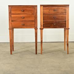 French 20th Century Pair of Walnut Bedside Tables - 4097287