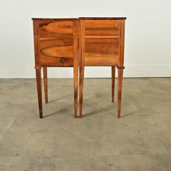 French 20th Century Pair of Walnut Bedside Tables - 4097303