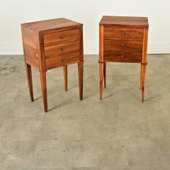 French 20th Century Pair of Walnut Bedside Tables - 4097322
