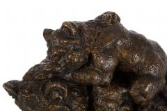 French Antique Bronze Sculpture Family of Bears by Delabrierre - 4617504