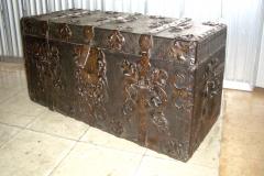 French Baroque 17th Century Iron Bound Leather Chest or Coffer - 1307784