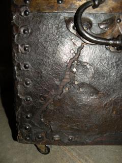 French Baroque 17th Century Iron Bound Leather Chest or Coffer - 1307794