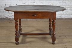 French Baroque Louis XIII Period 17th Century Oval Walnut Table - 4348731