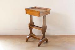 French Charles X Period Walnut 1830s Side Table with Tray Top and Carved Legs - 3730045