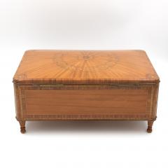 French Directoire Period Satinwood Box with Original Portrait on the Inside Lid - 1364292