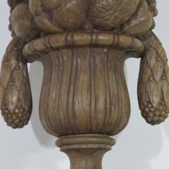 French Early 19th Century Neoclassical Hand Carved Oak Vase Ornament Finial - 4111693