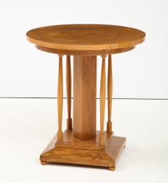 French Highly Figured Oak Pedestal Table circa 1920s - 2317194