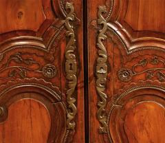 French Late 18th Century Cherry Armoire from Rennes with Hand Carved D cor - 3414961