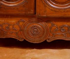 French Late 18th Century Cherry Armoire from Rennes with Hand Carved D cor - 3414962