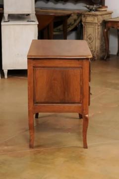 French Louis XV 1790s Walnut Commode Sauteuse with Two Drawers and Cabriole Legs - 3538446
