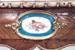 French Louis XV Kingwood Desk - 1428962