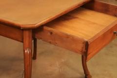 French Louis XV Period 1750s Walnut Desk with Leather Top and Cabriole Legs - 3550163