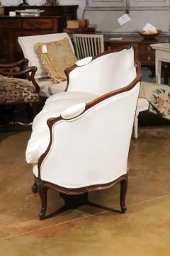 French Louis XV Style Walnut Upholstered Canap with Wraparound Back circa 1850 - 3558526