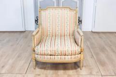 French Louis XVI Period 1790s Parcel Gilt Marquise Chair with Carved D cor - 3715291