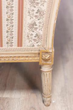 French Louis XVI Period 1790s Parcel Gilt Marquise Chair with Carved D cor - 3715302