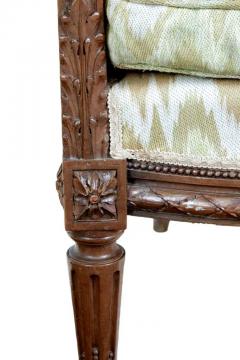 French Louis XVI Style 1870s Walnut Berg re Oreilles with Carved D cor - 3550247