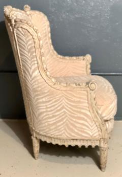 French Louis XVI Style Berg re Armchair with Silk Velvet Upholstery - 2976673