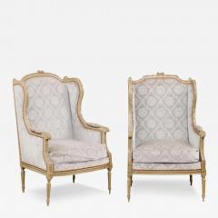 French Louis XVI Style Berg res Oreilles with Carved Motifs and Upholstery - 3527691
