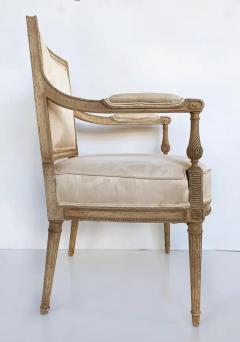 French Louis XVI Style Painted Fauteuil Armchairs Late 19th Century Early 20th - 3502603