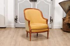 French Louis XVI Style Walnut Berg res Chairs with Wraparound Backs Pair - 3564509