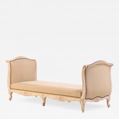 French Painted and Carved Louis XV Style Daybed C 1940  - 4739162