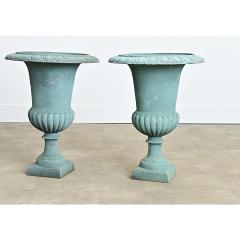 French Pair of 19th Century Cast Iron Urns - 4550127