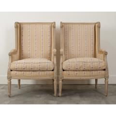 French Pair of Louis XVI Style Bergers - 2730767