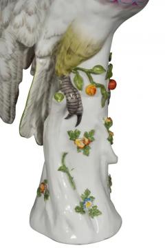 French Porcelain Figure of a Parrot - 4134117