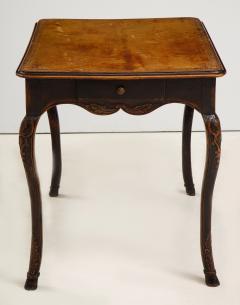 French R gence Walnut Writing Table with Tooled Leather Top Early 18th Century - 4702817