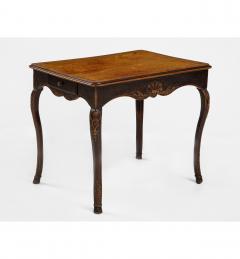 French R gence Walnut Writing Table with Tooled Leather Top Early 18th Century - 4702823