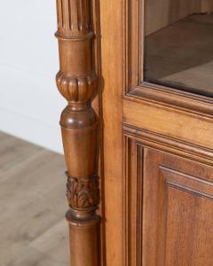 French Solid Walnut Bookcase with Carved Columns Late 19th Century - 4313721