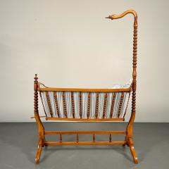 French Spindled 19th Century Walnut Decorative Cradle Swan Motif - 3345368