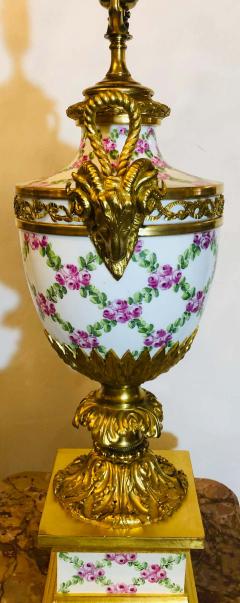 French Table Lamp Trellis Floral Porcelain Urn with Rams Head Gilt Bronze Mounts - 1264888