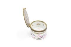 French Victorian Porcelain Box - 4408171