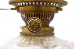 French Victorian Porcelain Oil Lamp with Gilt Mounts - 4668388