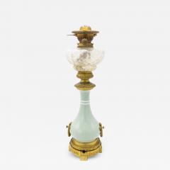 French Victorian Porcelain Oil Lamp with Gilt Mounts - 4729370