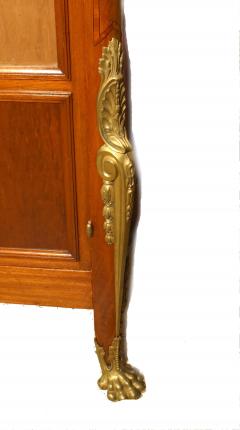 French Victorian Walnut Bookcase - 4628508