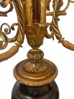 French Victorian gilt candellabra with Japanese bronze vase - 4634290