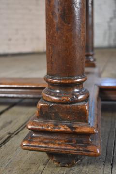 French early 17th Century Henry IV Oval Walnut Center or Dining Table - 922944