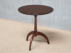 Frits Henningsen Frits Henningsen Three Legged Side Table in Mahogany Denmark 1940s - 4580021