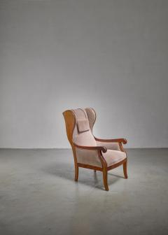 Frits Henningsen Frits Henningsen wingback lounge chair Denmark - 1185638