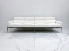 Fritz Hansen Arne Jacobsen Sofa Model 3300 4 Fritz Hansen Denmark 1957 In White Boucle - 3176607