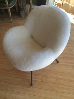 Fritz Neth Fritz Neth Spectacular Pair of Egg Chairs Reupholstered in Ecru Faux Fur - 366715