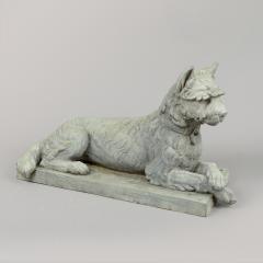 GARDEN STATUE OF RECUMBENT DOG - 2654163