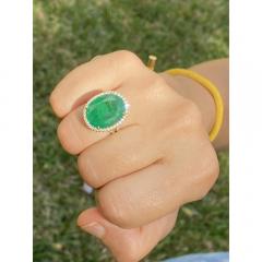 GIA certified 10 Carat Oval Cut Emerald set in 18k solid gold ring - 3632655