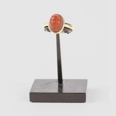 Gabriela Sismann RING COMPOSED OF AN EGYPTIAN CARNELIAN BEETLE NEW KINGDOM  - 3436360